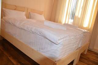 Отели типа «постель и завтрак» Petit Dilijan Дилижан Двухместный с 1 кроватью или 2 отдельными кроватями и душем-6